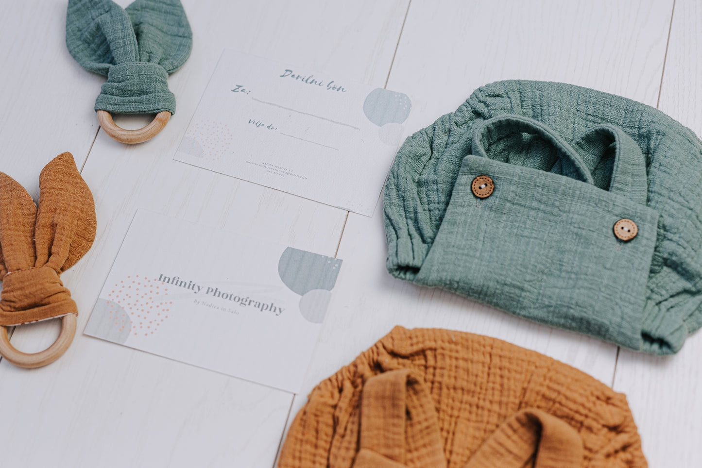 STRAMPLER, BIETER UND GESCHENKGUTSCHEIN FÜR DIE FOTOGRAFIE VON ZWILLINGEN ODER ZWILLINGEN