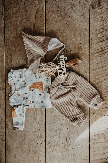 KINDERSET MIT BLUMENSTRAUß