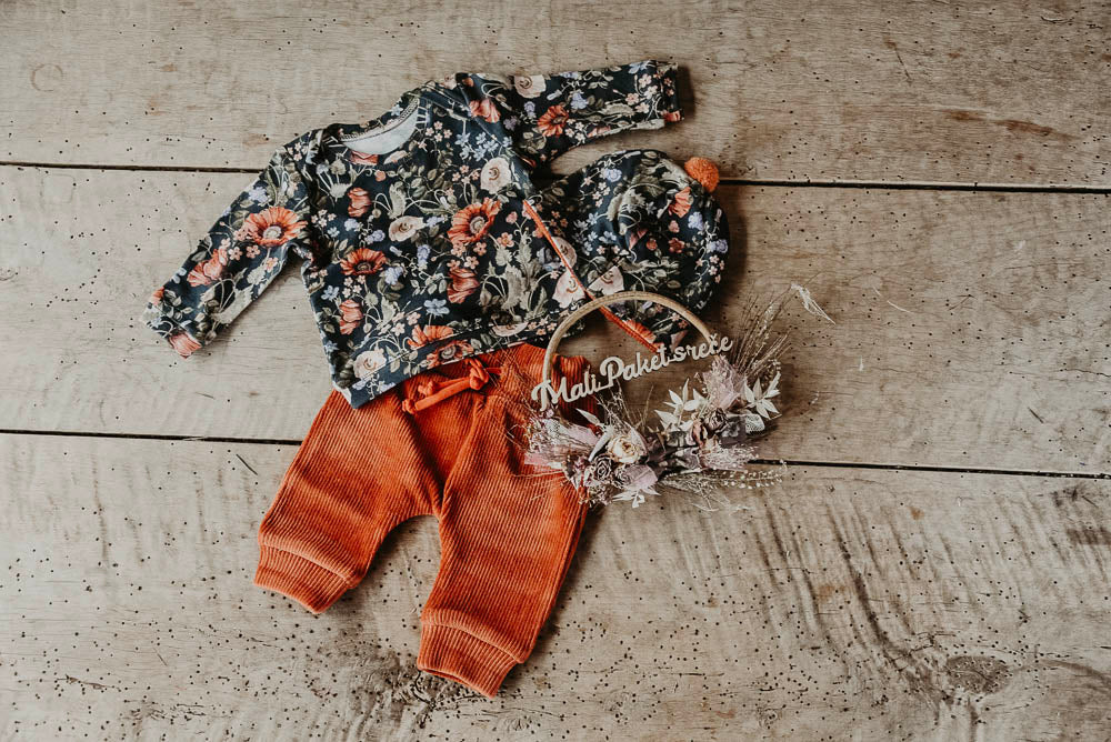 CHILDREN'S KIT WITH WREATH "Little package of happiness"