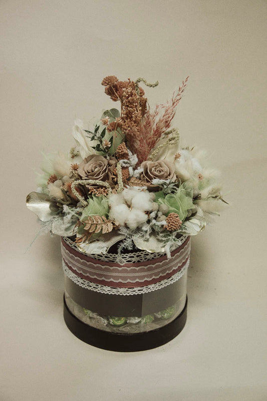 SWEET BOX „Ewige Blumen und Schokolade“