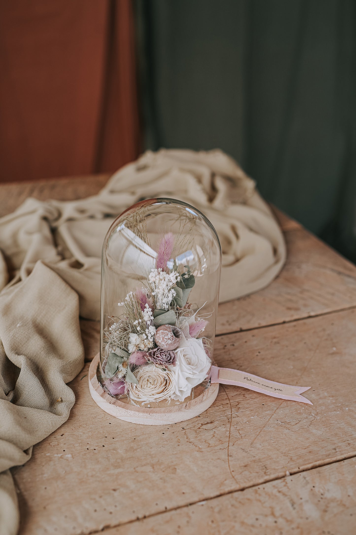 BLUMENFEE UNTER DER GLASKUPPEL Medium "Vintage"